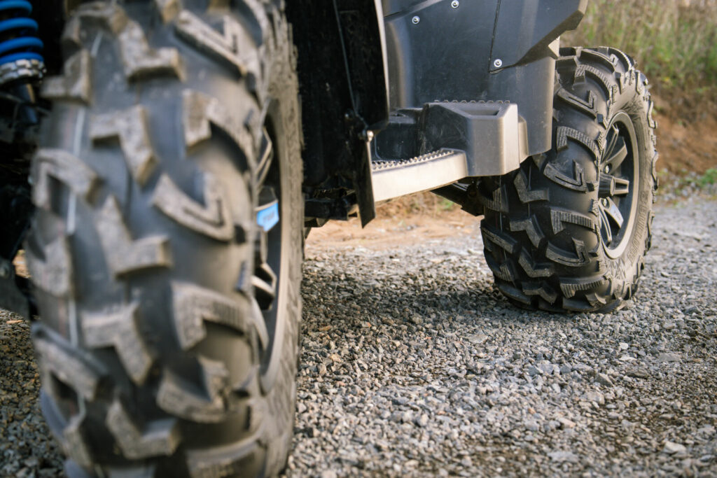 BULLDOG TIRES B332, 26×10-14 (60N)