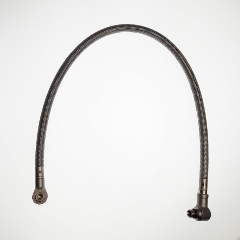 Service set: Hose Assembly: (T) (600-06, 0.323″ID, 26.00 TLG, SS Braid, Swivel)