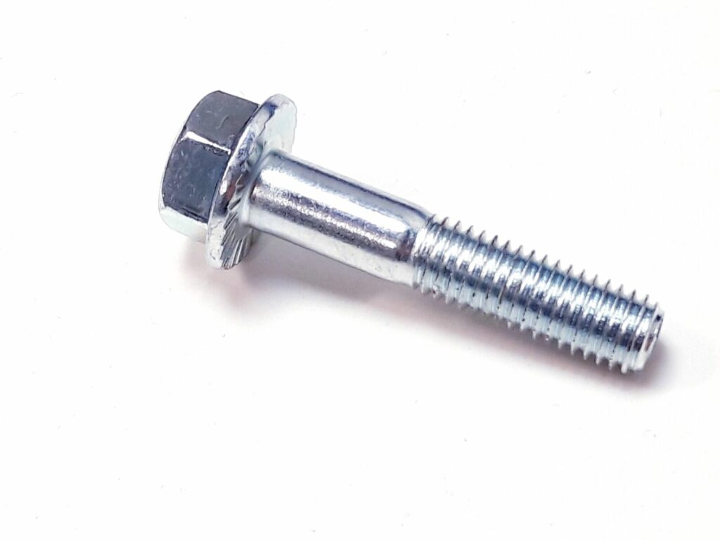 XRW NEOPRENE RIVETING NUT M8